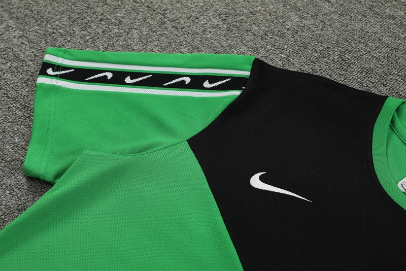 Conjunto de Treino - Nike Future Verde com Preto