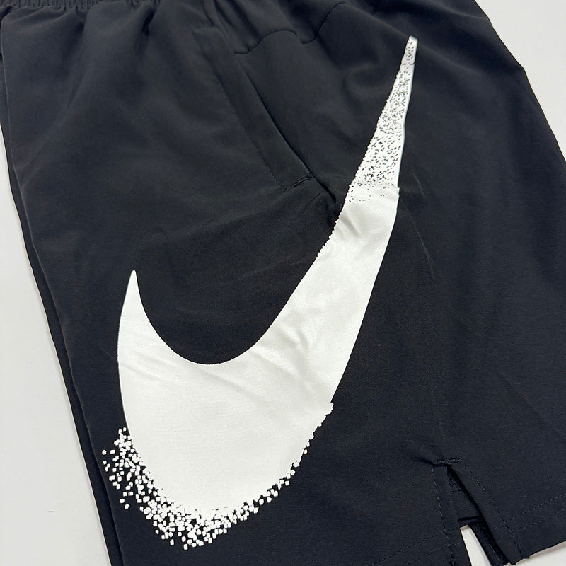 BERMUDA NIKE SWOOSH PRETO