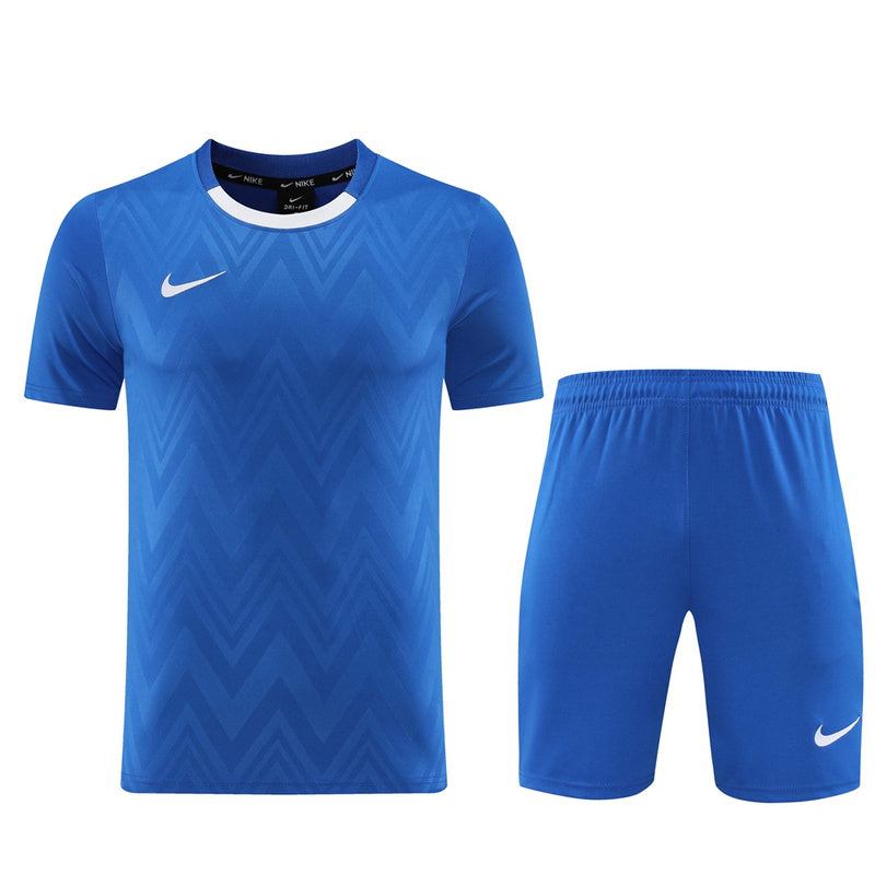 CONJUNTO NIKE BERMUDA E CAMISA AZUL