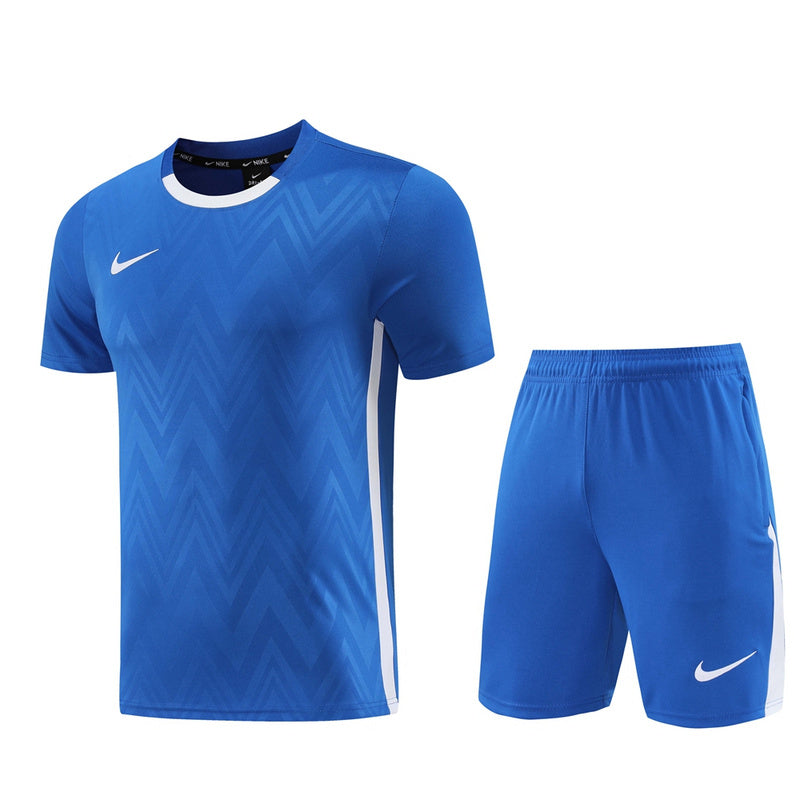 CONJUNTO NIKE BERMUDA E CAMISA AZUL