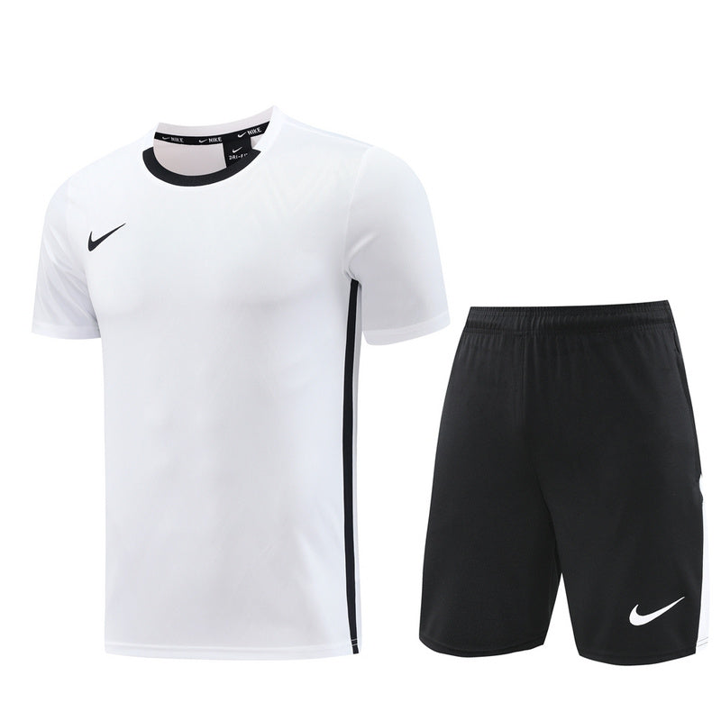 CONJUNTO NIKE BERMUDA E CAMISA BRANCO/PRETO