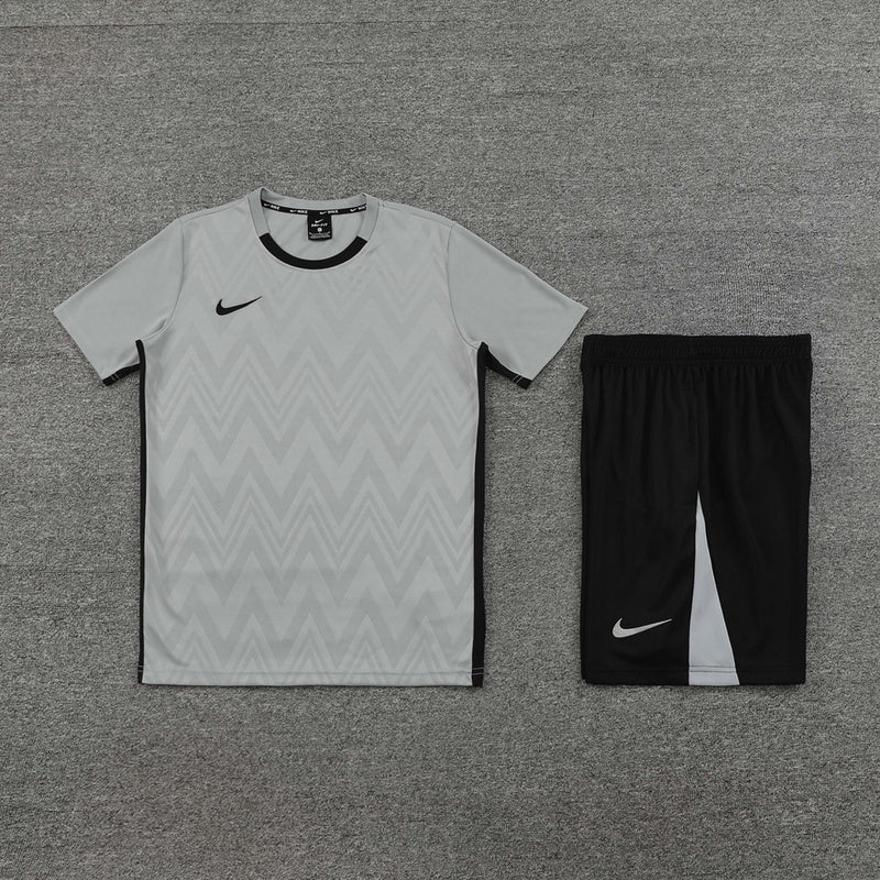 CONJUNTO NIKE BERMUDA E CAMISA CINZA/PRETO