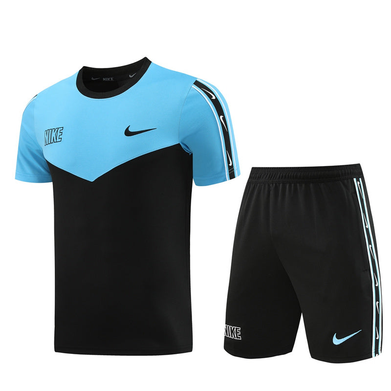 CONJUNTO NIKE REPEAT BERMUDA E CAMISA PRETO/AZUL