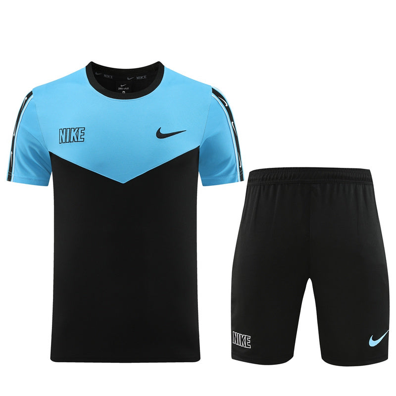 CONJUNTO NIKE REPEAT BERMUDA E CAMISA PRETO/AZUL