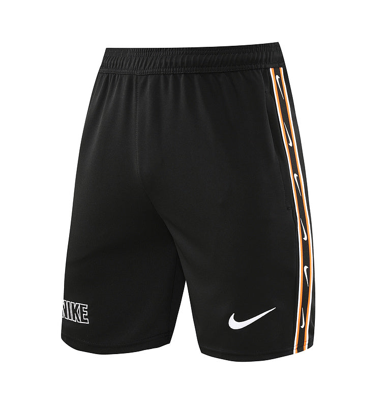 CONJUNTO NIKE REPEAT BERMUDA E CAMISA PRETO/CINZA