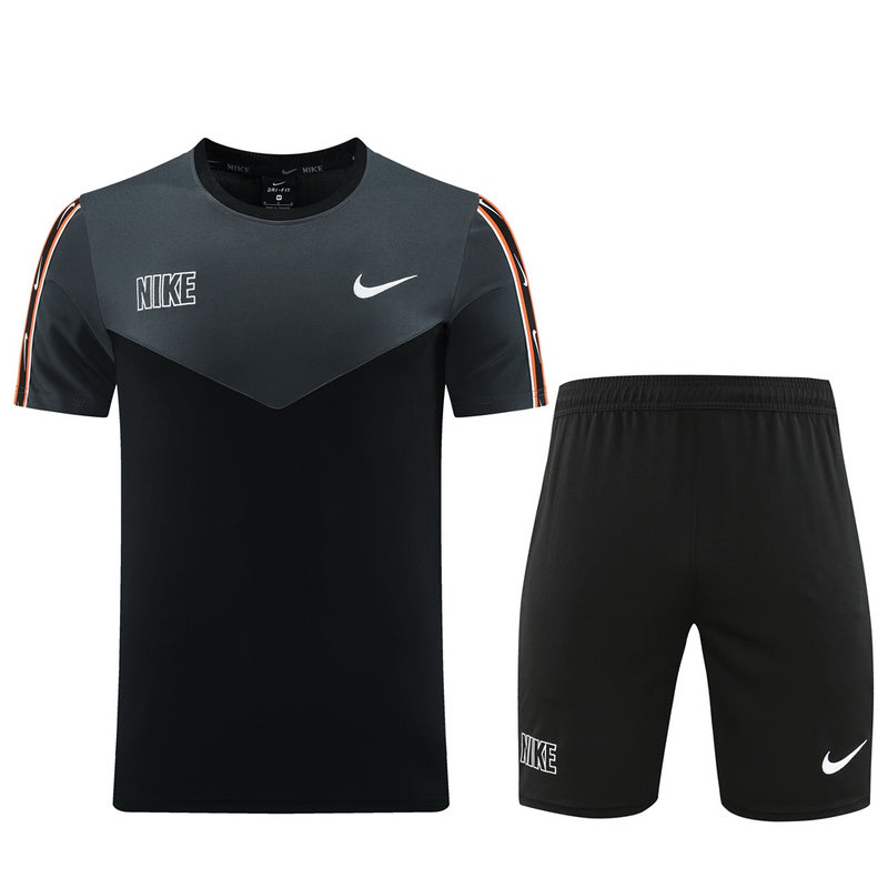 CONJUNTO NIKE REPEAT BERMUDA E CAMISA PRETO/CINZA