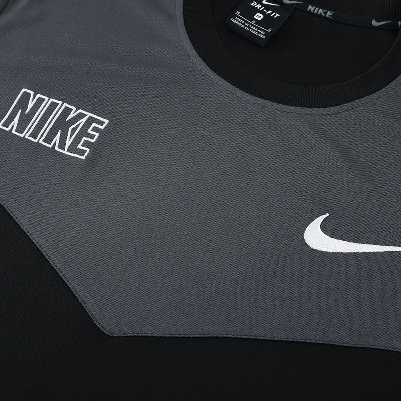 CONJUNTO NIKE REPEAT BERMUDA E CAMISA PRETO/CINZA