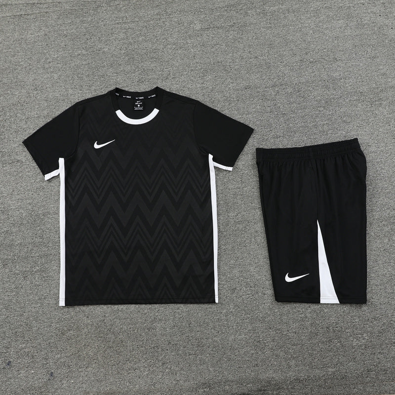 CONJUNTO NIKE BERMUDA E CAMISA PRETO