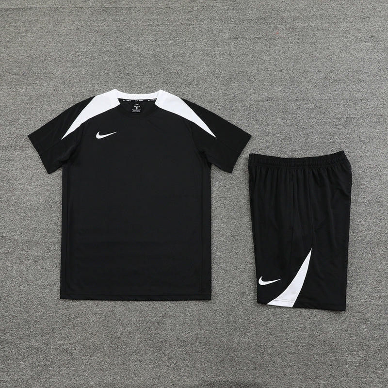 CONJUNTO NIKE BERMUDA E CAMISA PRETO