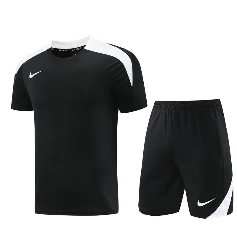 CONJUNTO NIKE BERMUDA E CAMISA PRETO