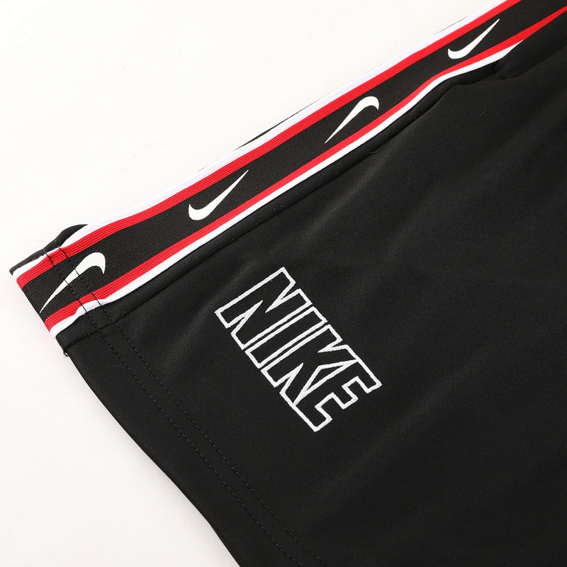 CONJUNTO NIKE REPEAT BERMUDA E CAMISA VERMELHO/PRETO